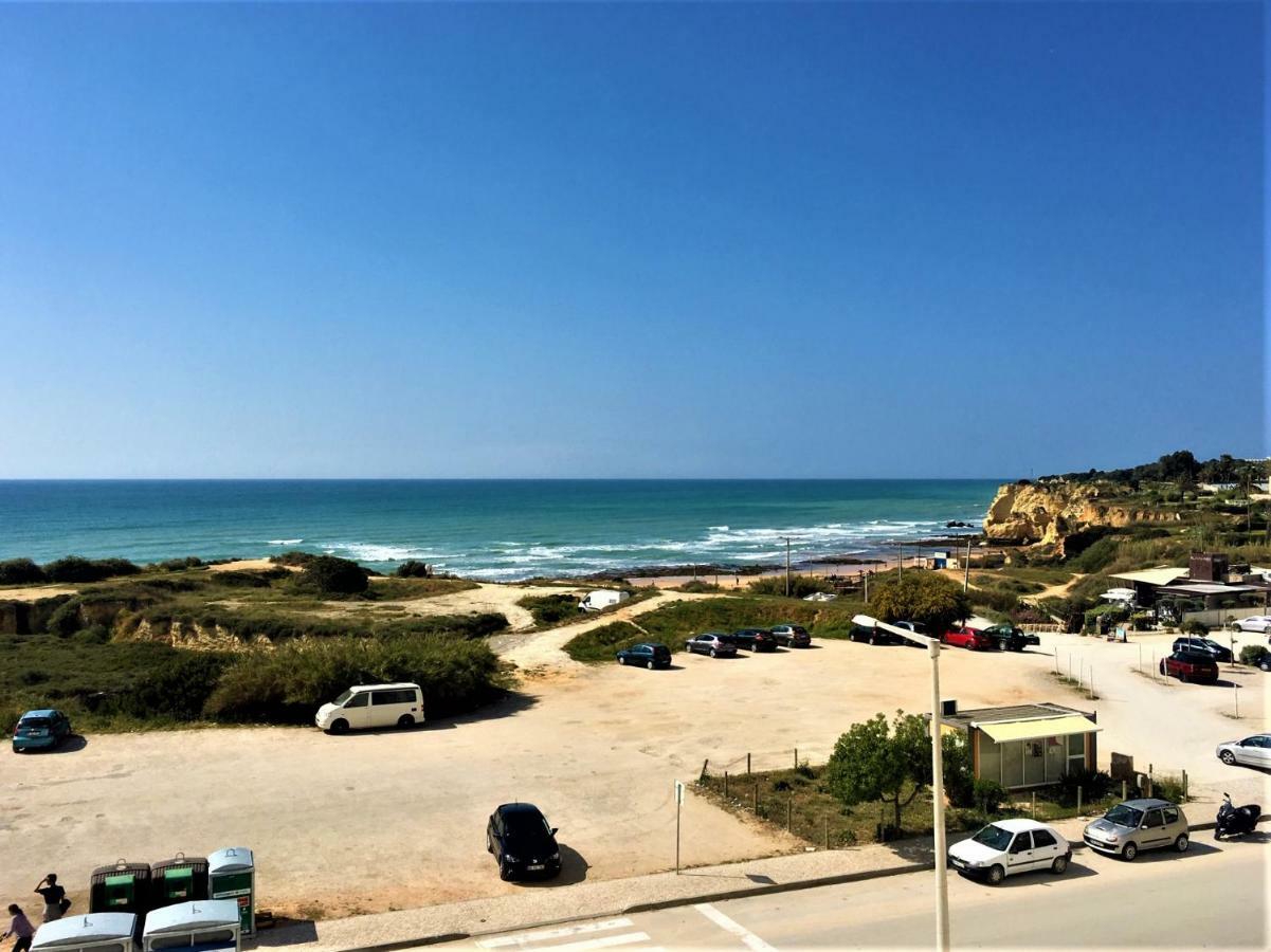 Apartment Facing The Sea Armacao de Pera Room photo